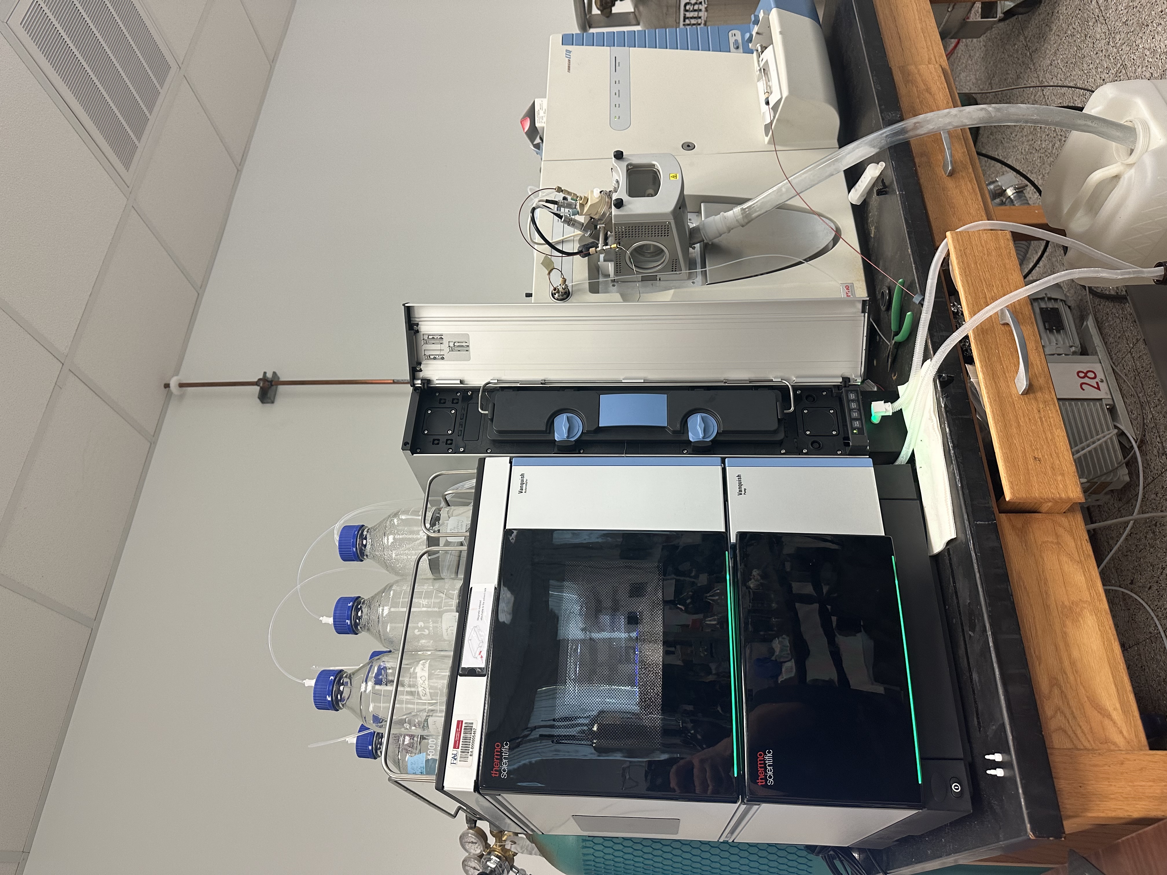 LC-MS Instrument photo